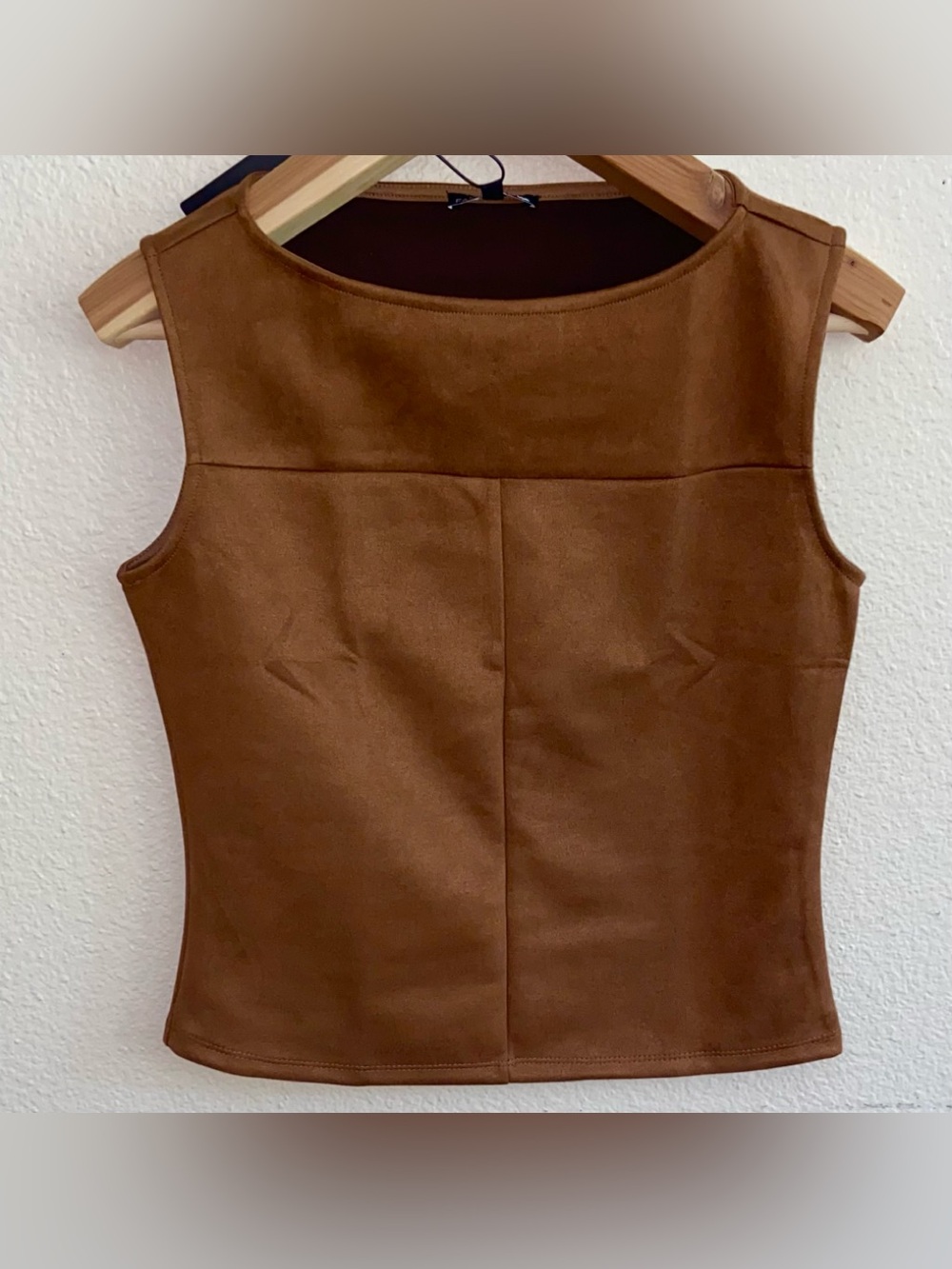 Top - Sleeveless - Ori High Neck - Faux Suede - Camel color - NWT
Size large
